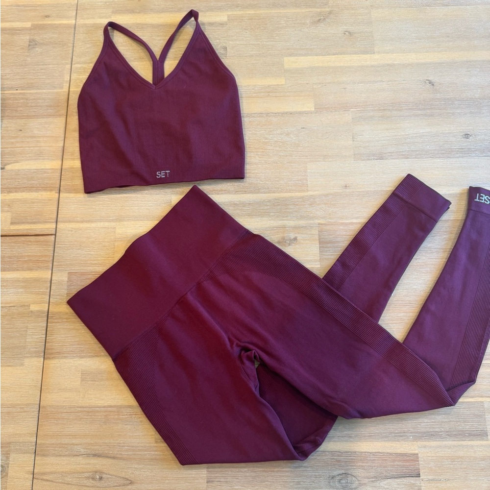 SET ACTIVE Burgundy Sports Bra and Leggings